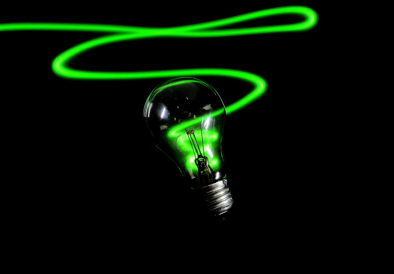 żarówka z neonowym promieniem światła
